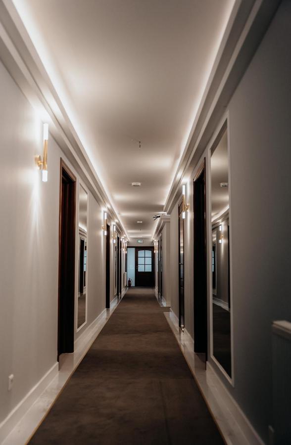 Hotel Resident Nowa Sarzyna Exterior foto